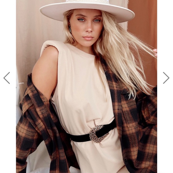 Del Rey Taupe Padded Dress - Picture 2 of 6